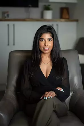 Aleesia De Meyer, Victoria, Real Estate Agent